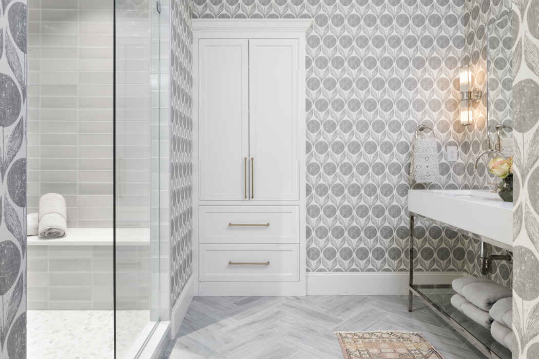 Guest Bathroom Design With Gray Printed Wallpaper