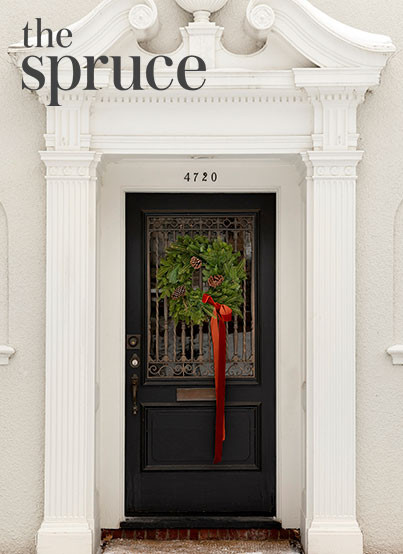 Martha O'hara Interiors Holiday Front Door Design On The Spruce