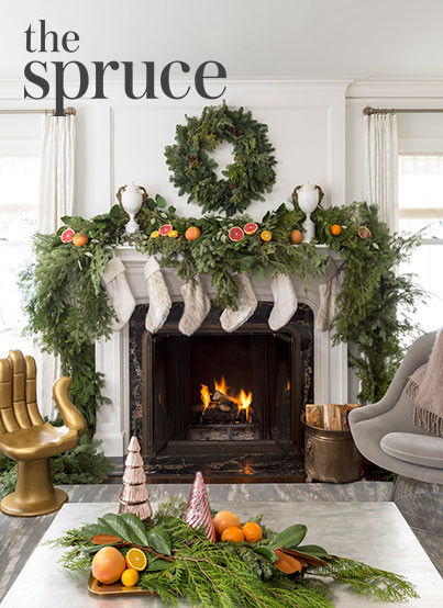 Martha O'hara Interiors Living Room Holiday Decor On The Spruce