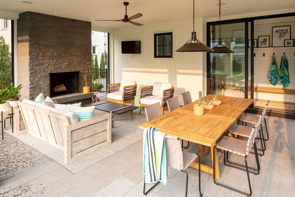 Outdoor Dining And Living Design